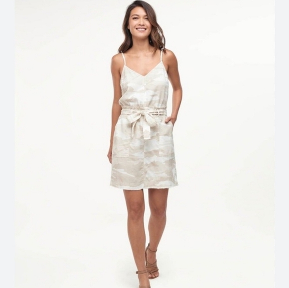 Splendid Dresses & Skirts - NWT Splendid Geneva Light Camo Linen Lyocell Blend Dress
